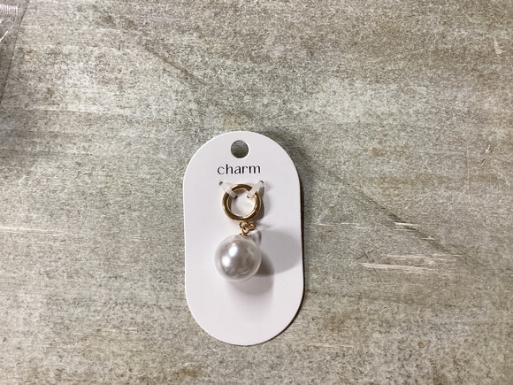 Large pearl charm