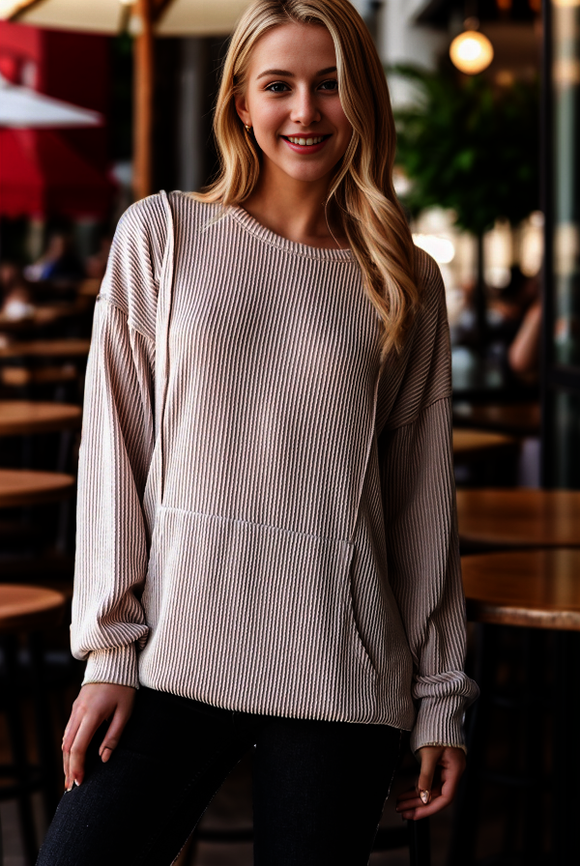 Ribbed sweatshirt with pockets